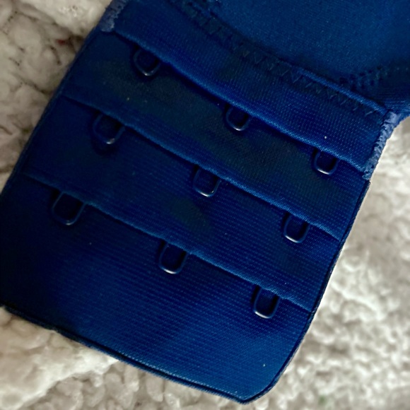 VANITY FAIR BLUE UNDERWIRE BRA 42C - NEVER WORN! - Picture 5 of 8